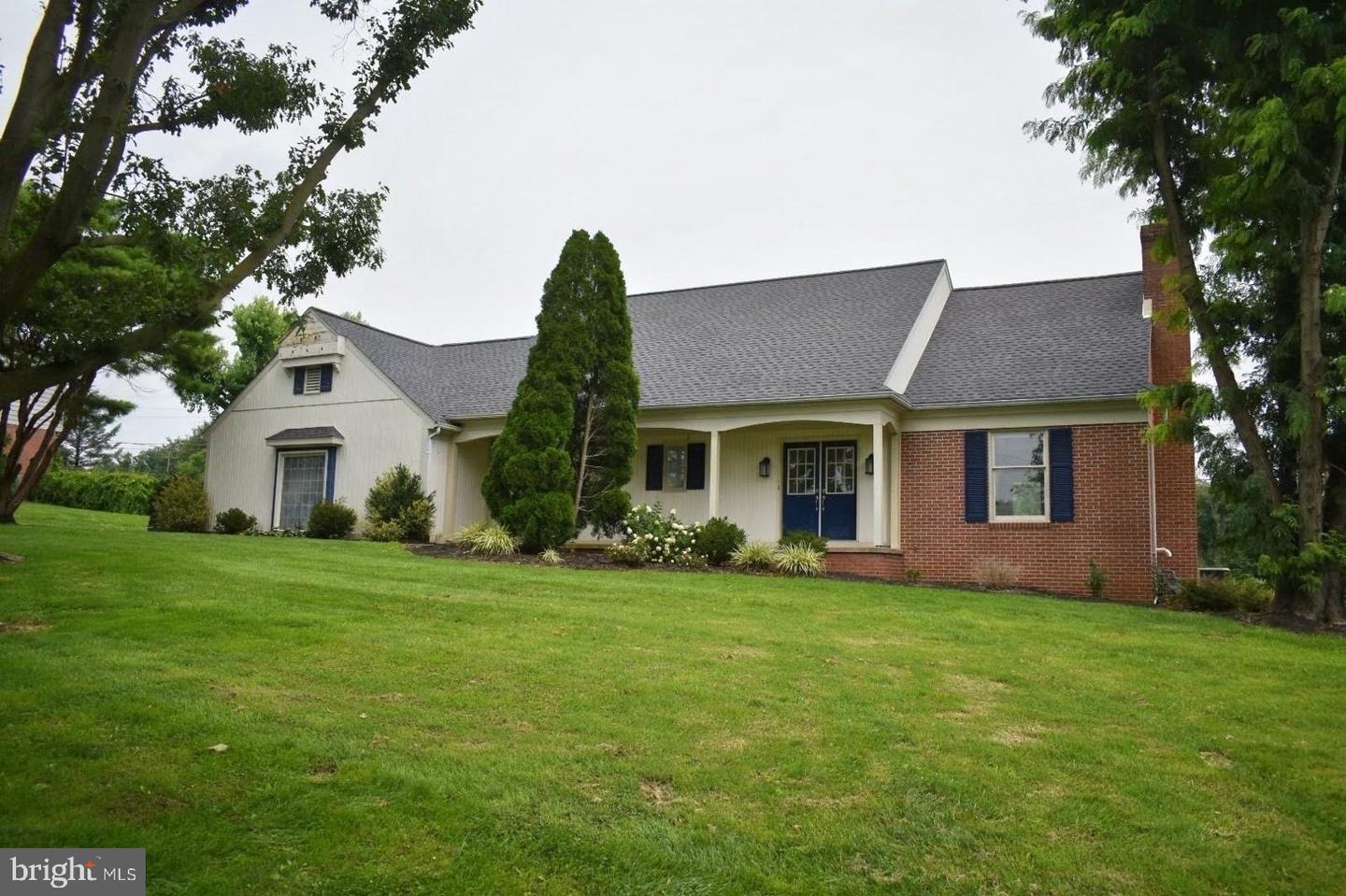 2311 Springfield Dr — photo