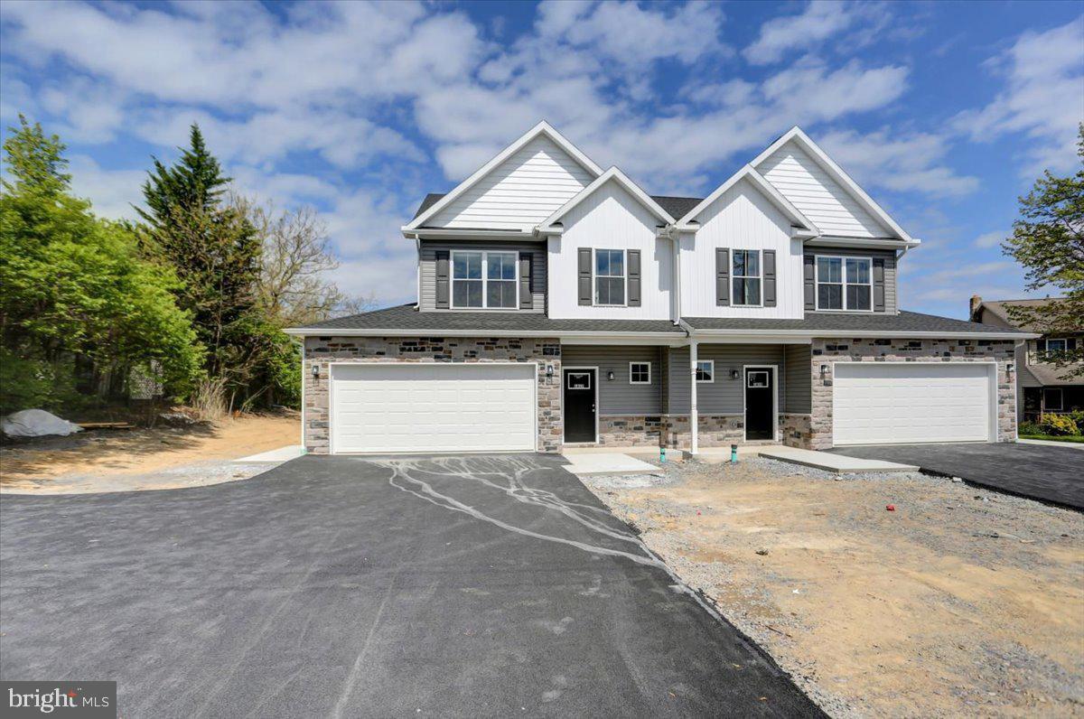 1817 Holly Ln — photo