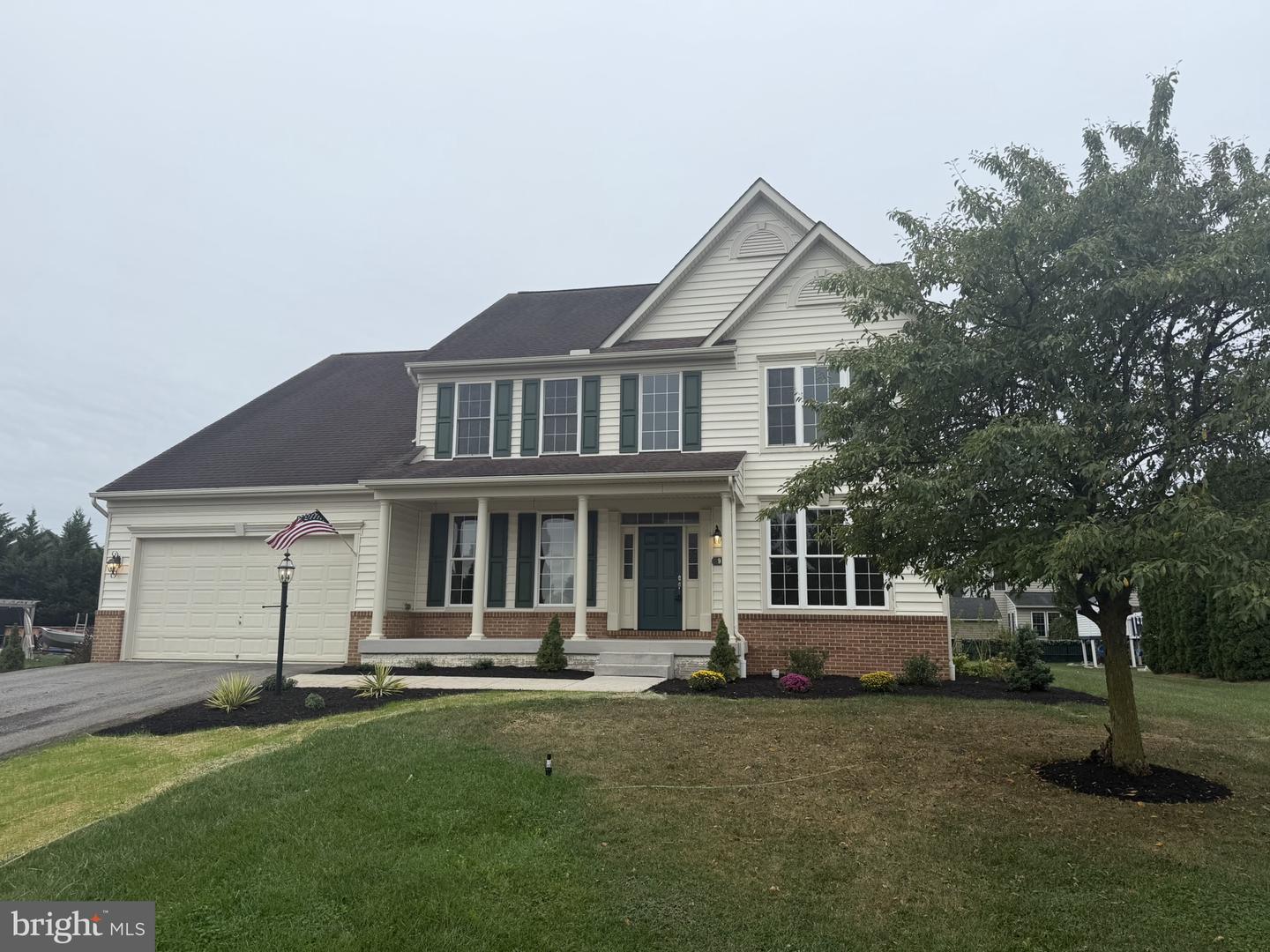 900 Joy Dr — photo