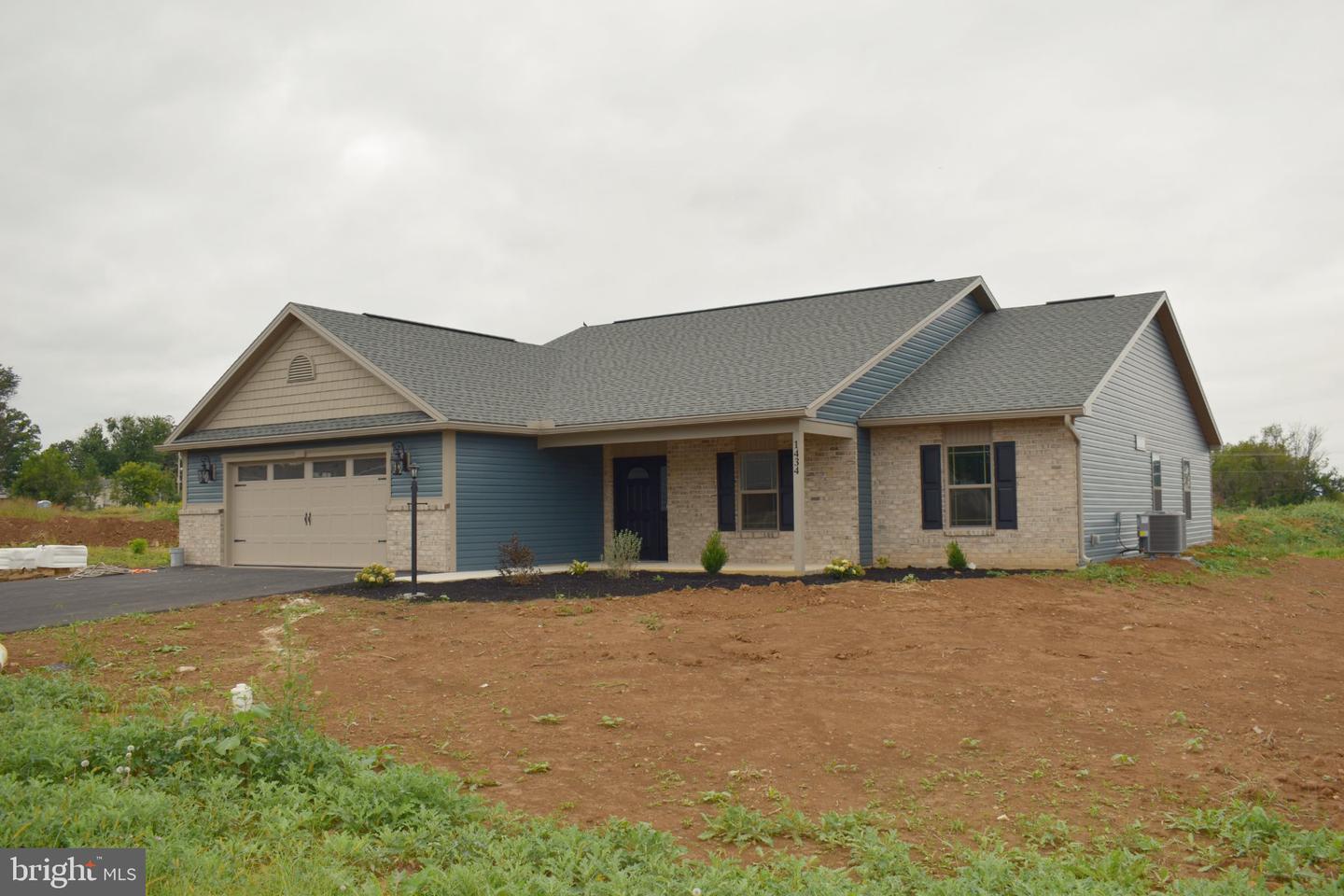 1434 Treeline Dr — photo