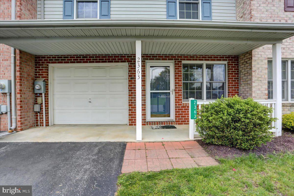 2363 McCleary Dr — photo