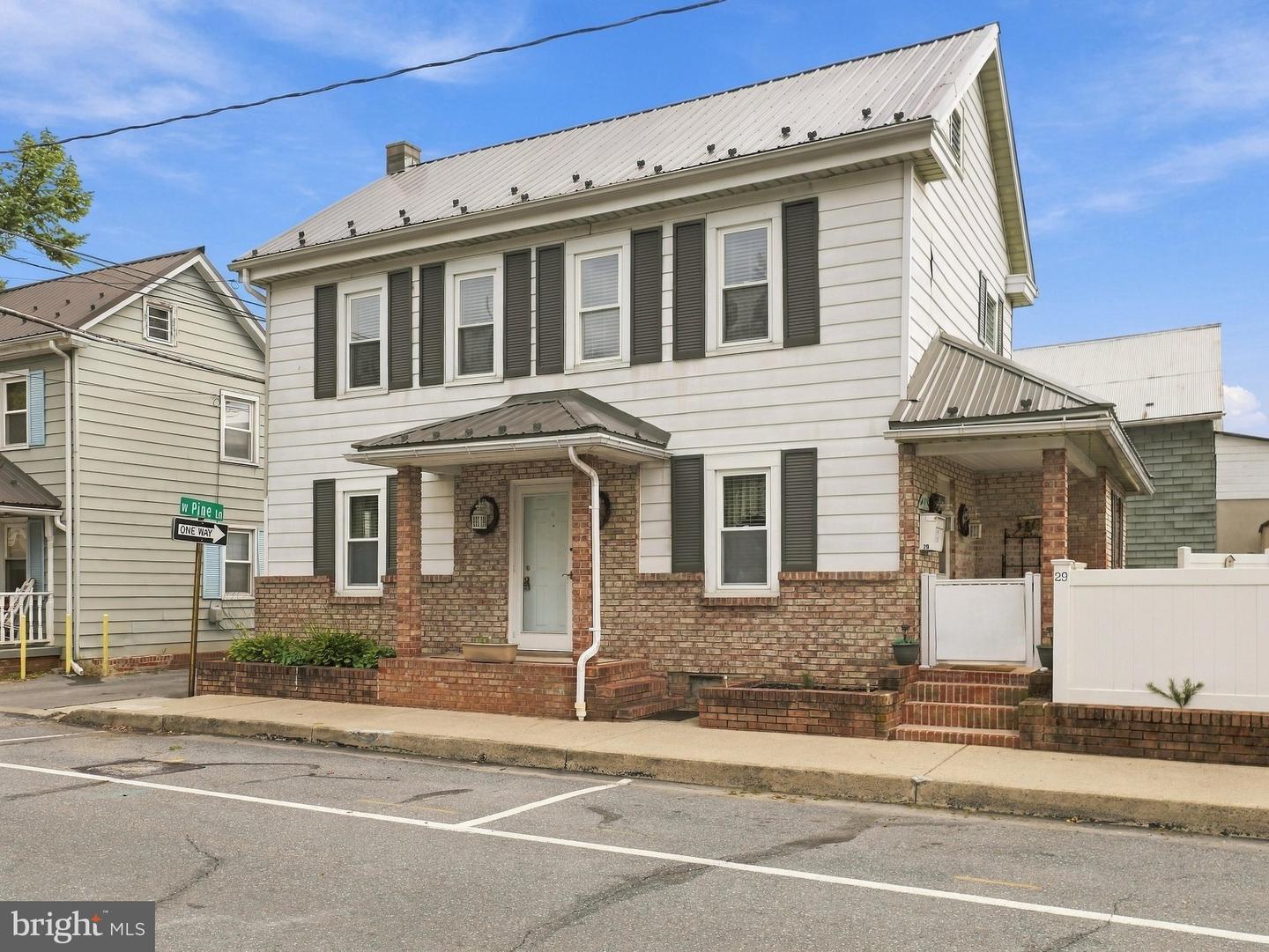 29 N Jefferson St — photo