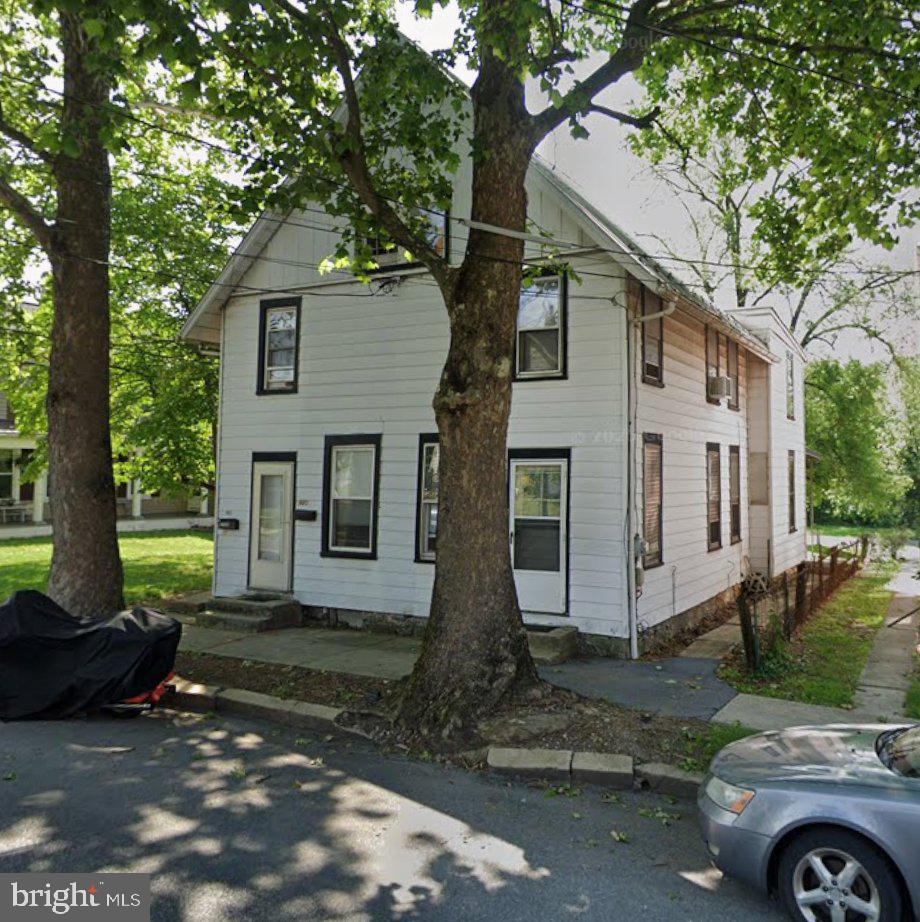 978 Scotland Ave — photo