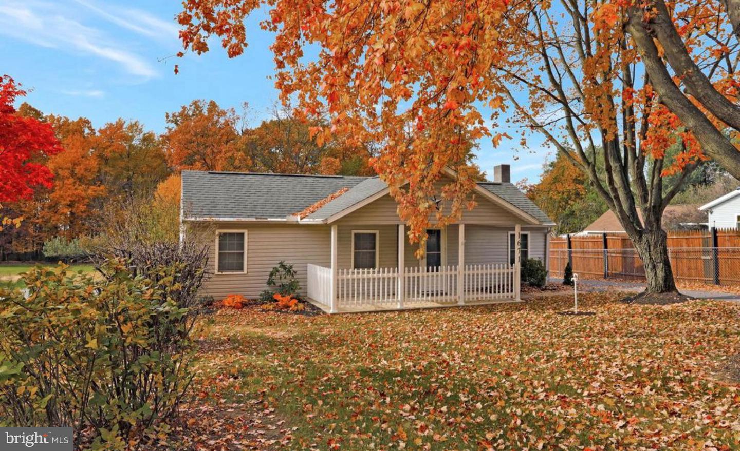 1671 Black Gap Rd — photo