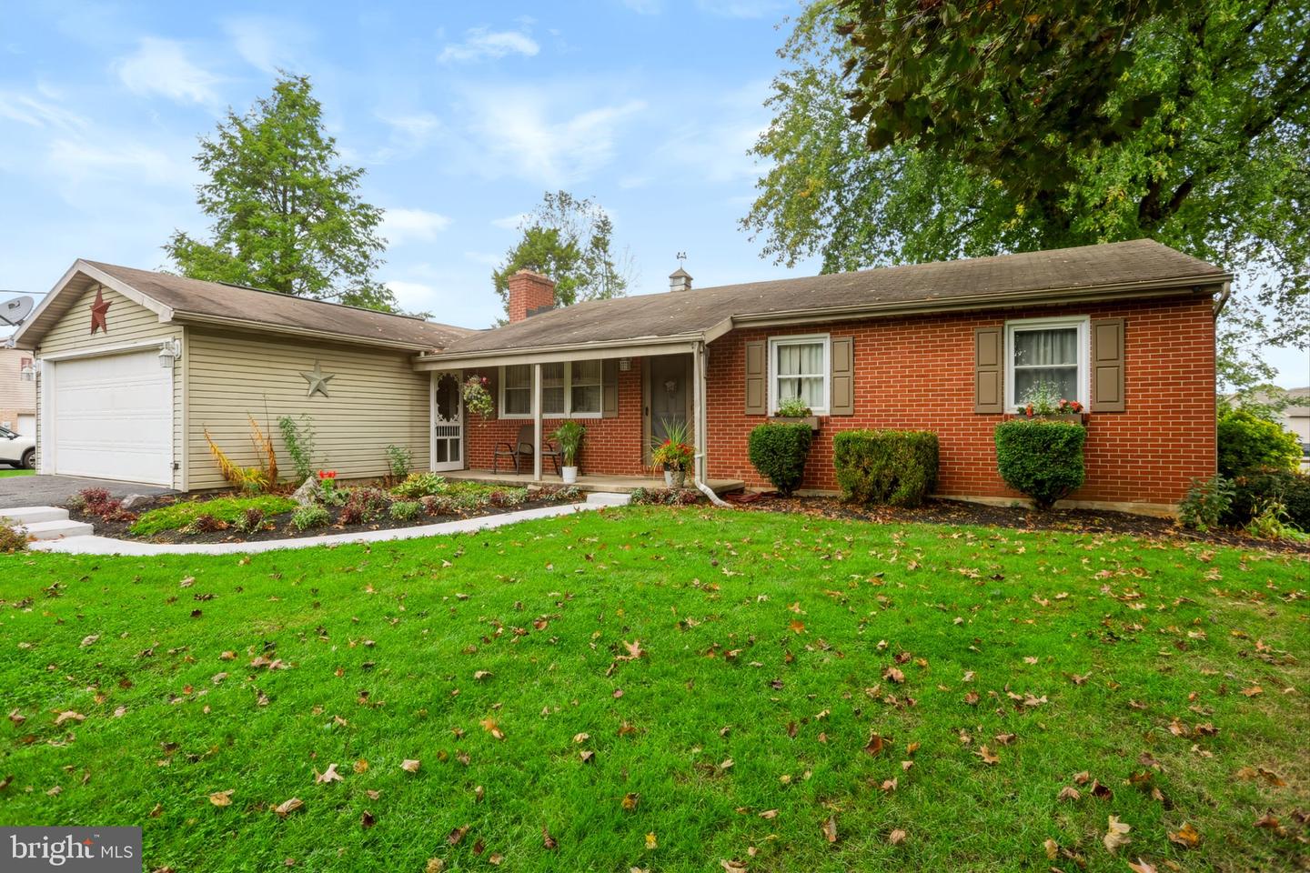 1605 Fairview Ave — photo