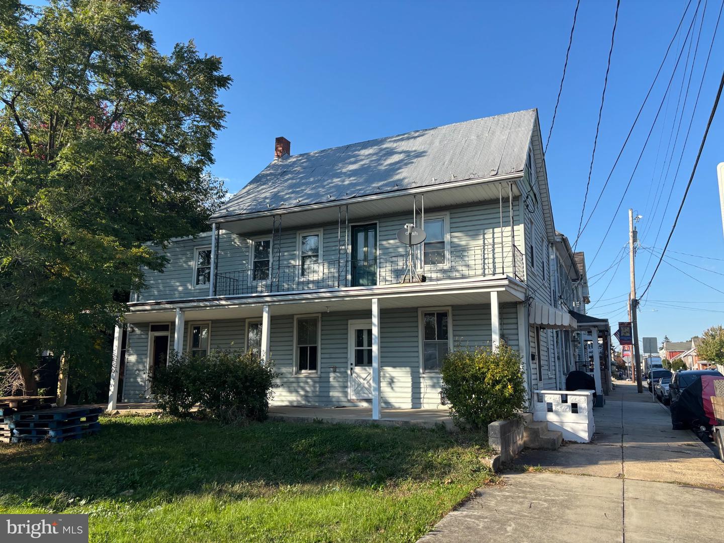 621 S Main St — photo
