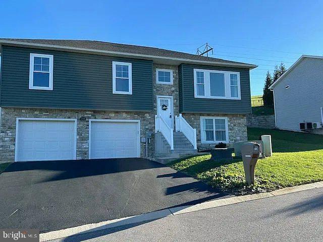 755 Golden Spring Dr — photo