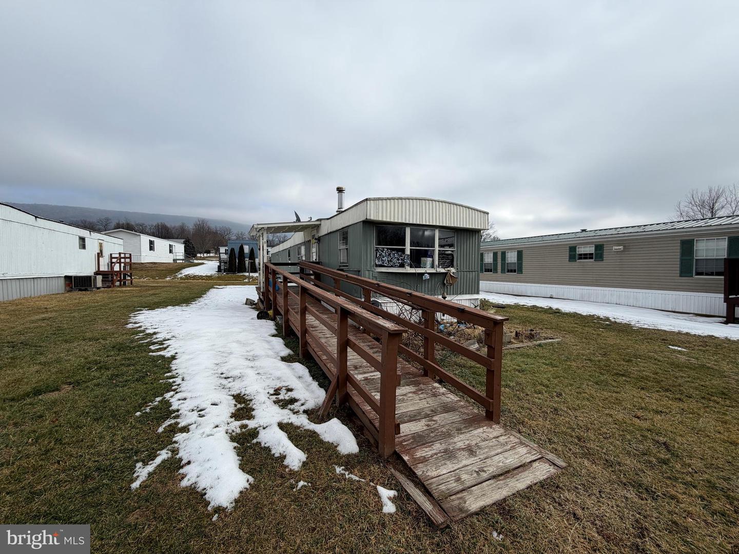 32 Hillside Estates — photo