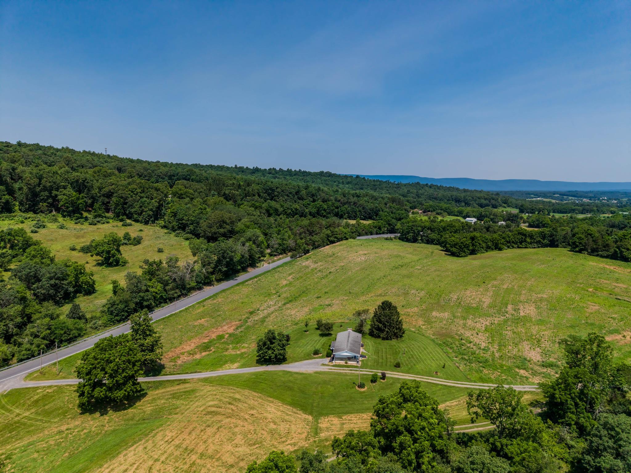 7296 Thompson Rd — photo