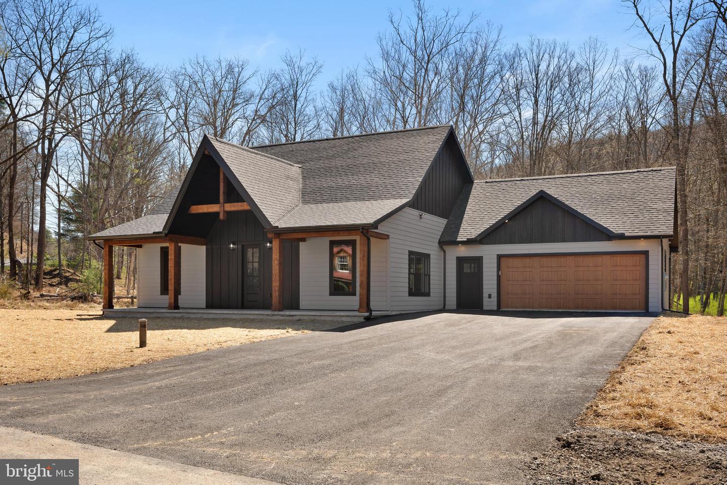 9062 Murray Run Road, Huntingdon, PA 16652