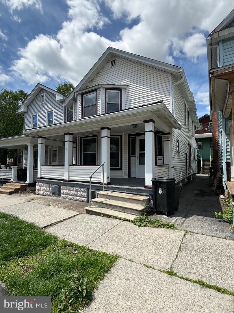 1512 Moore St — photo
