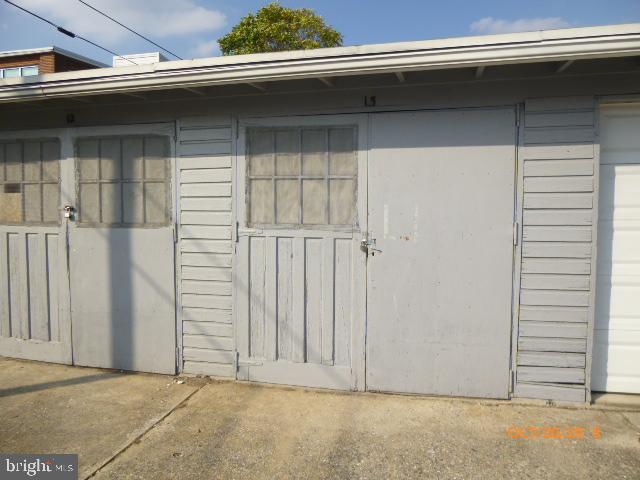 928 N Christian St #17 Or 21 — photo