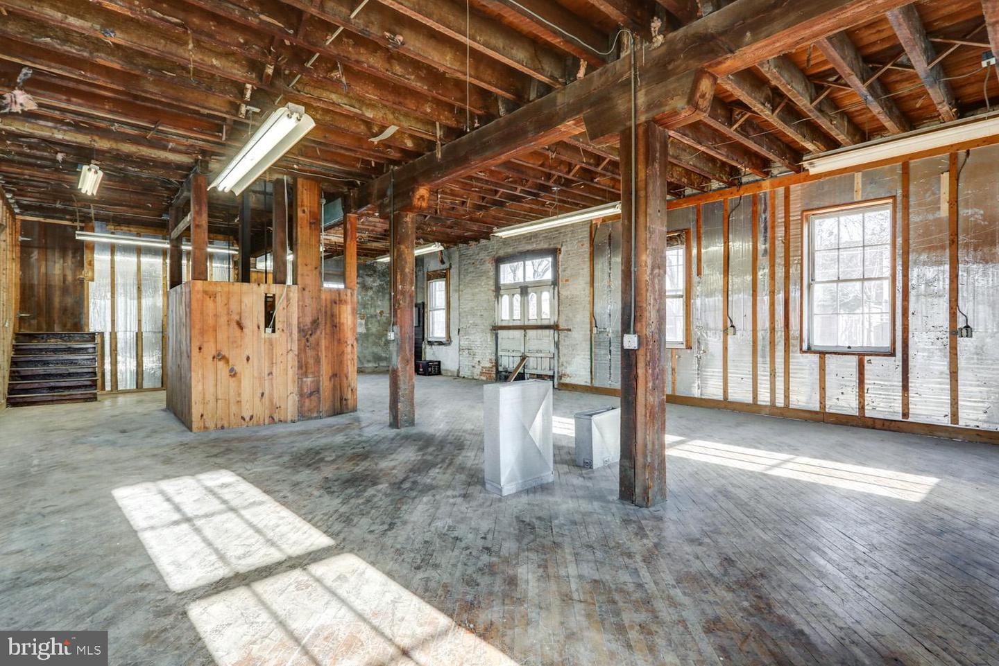 26 N Hart St — photo