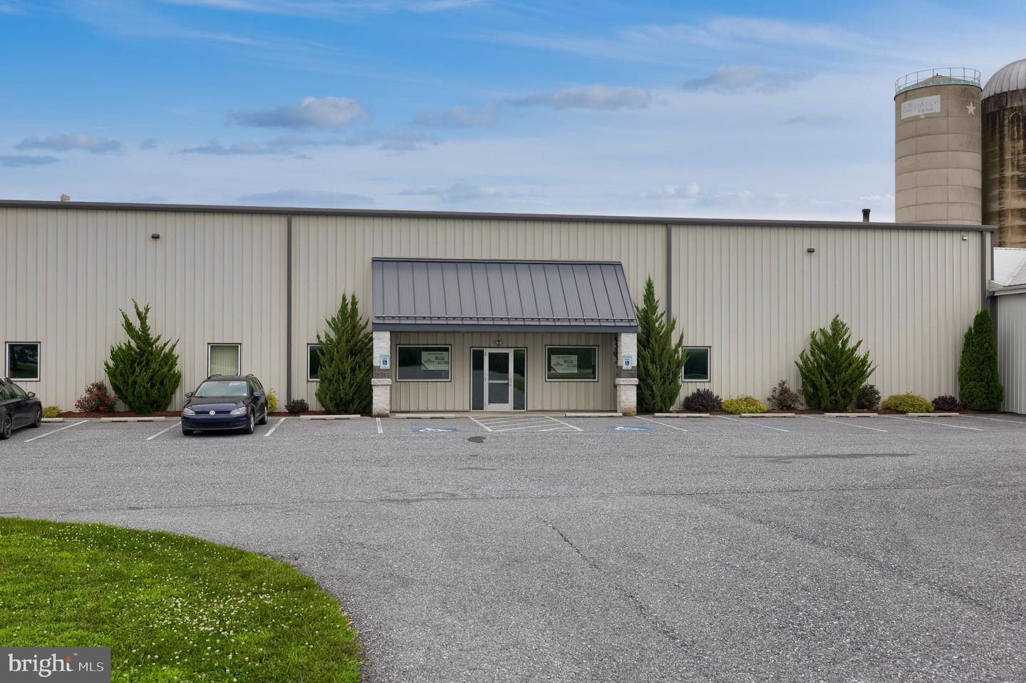 608 Fairview Road, Manheim, PA 17545 — photo 2