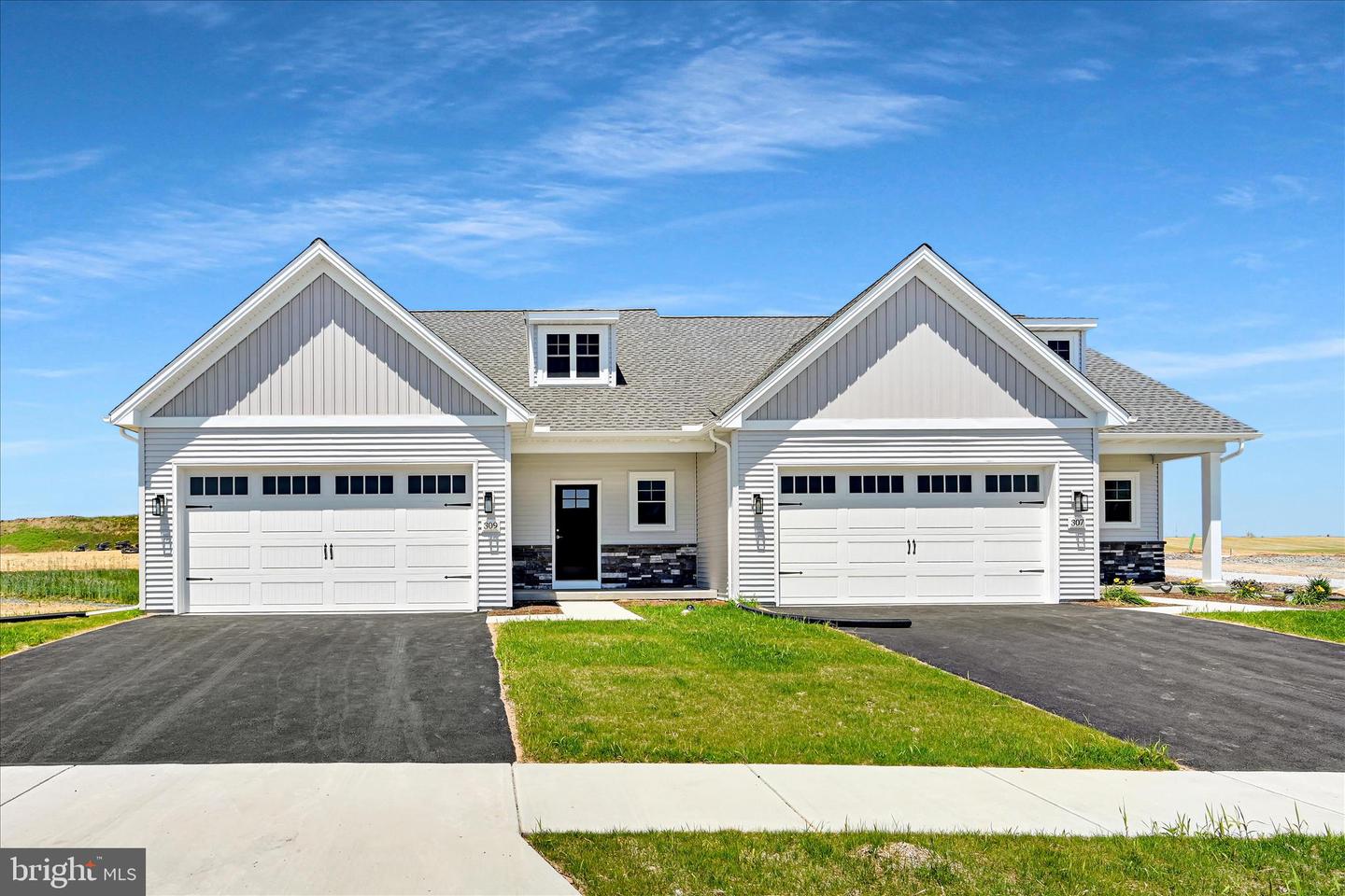 309 Ridgefield Dr — photo