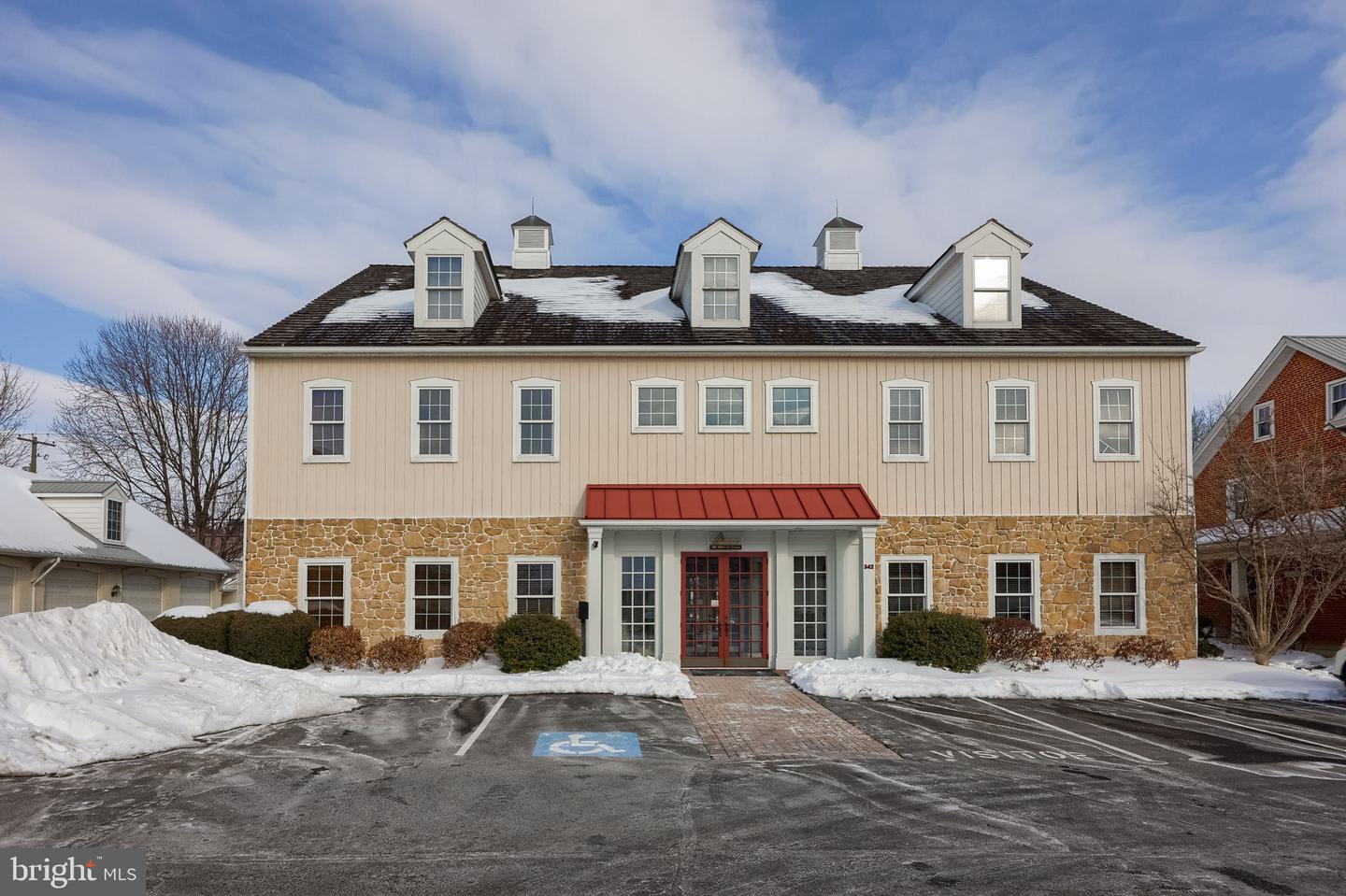 342 E Main St #Suite 100 — photo