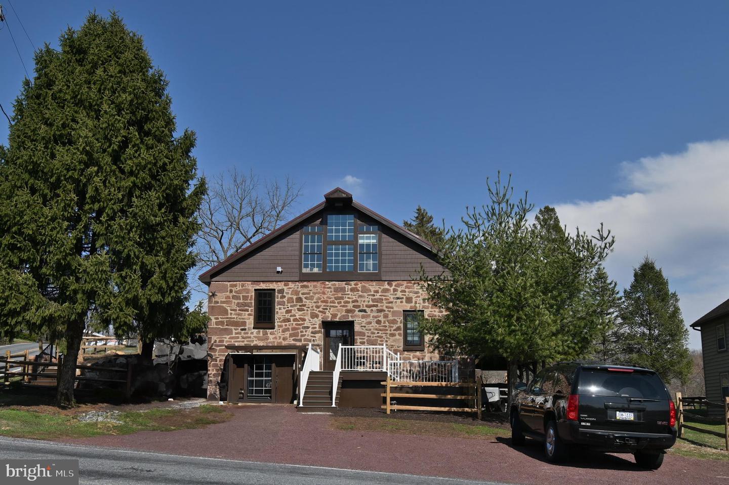 1700 Texter Mountain Rd — photo