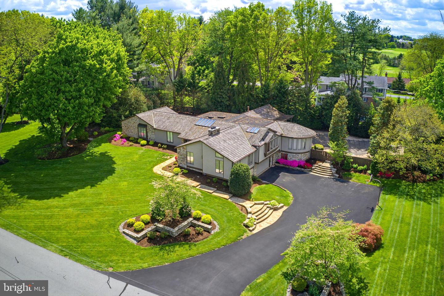 260 Brook Farms Rd — photo
