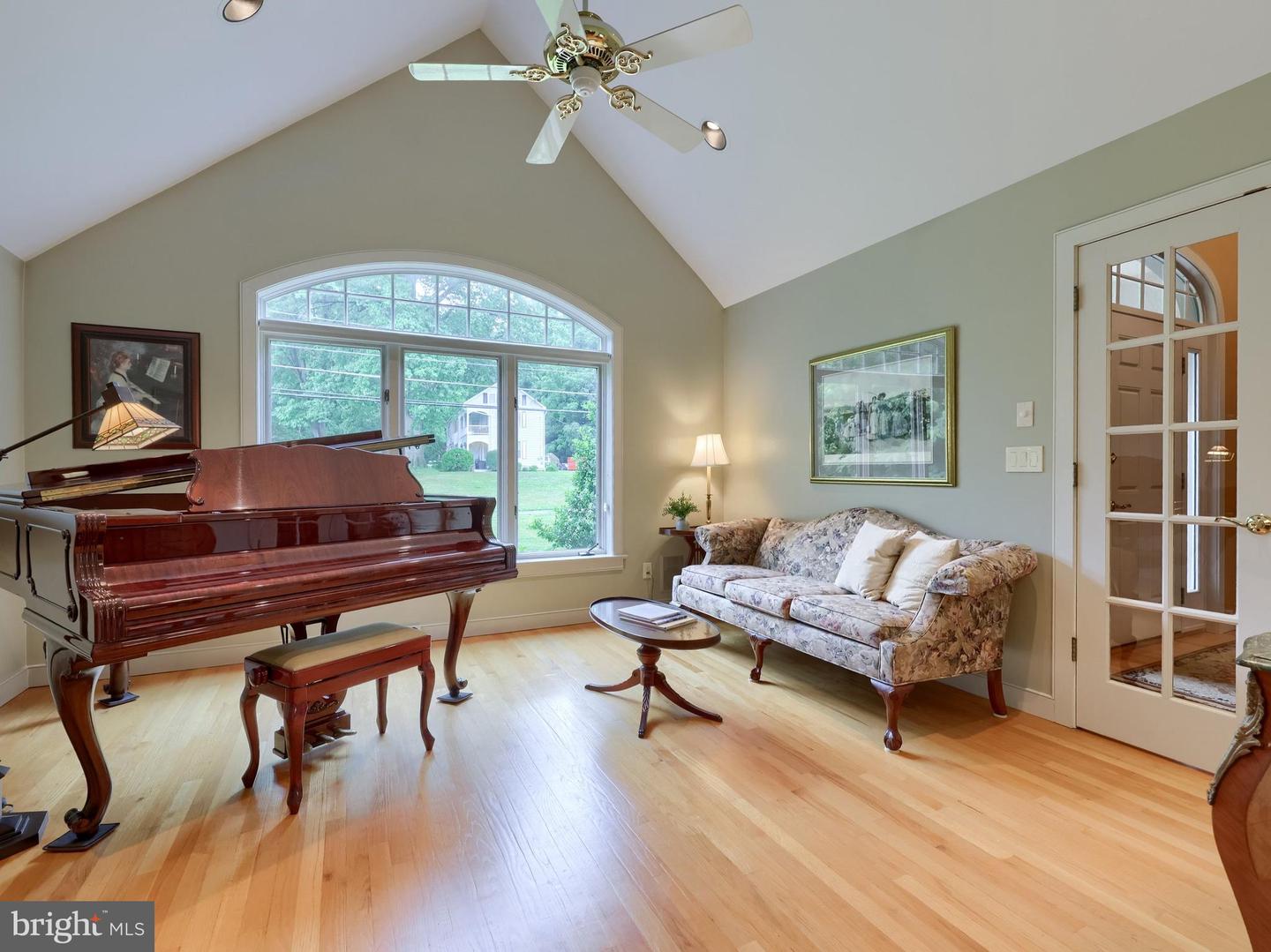 2813 SPRING VALLEY ROAD, LANCASTER PA 17601 — photo 2