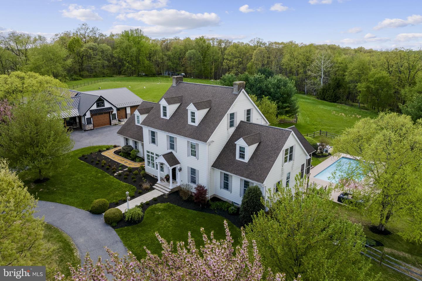 837 BALLSTOWN ROAD, LITITZ PA 17543