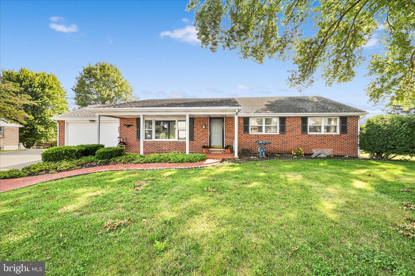 627 Pine Hill Road, Lititz, PA 17543 — photo 3