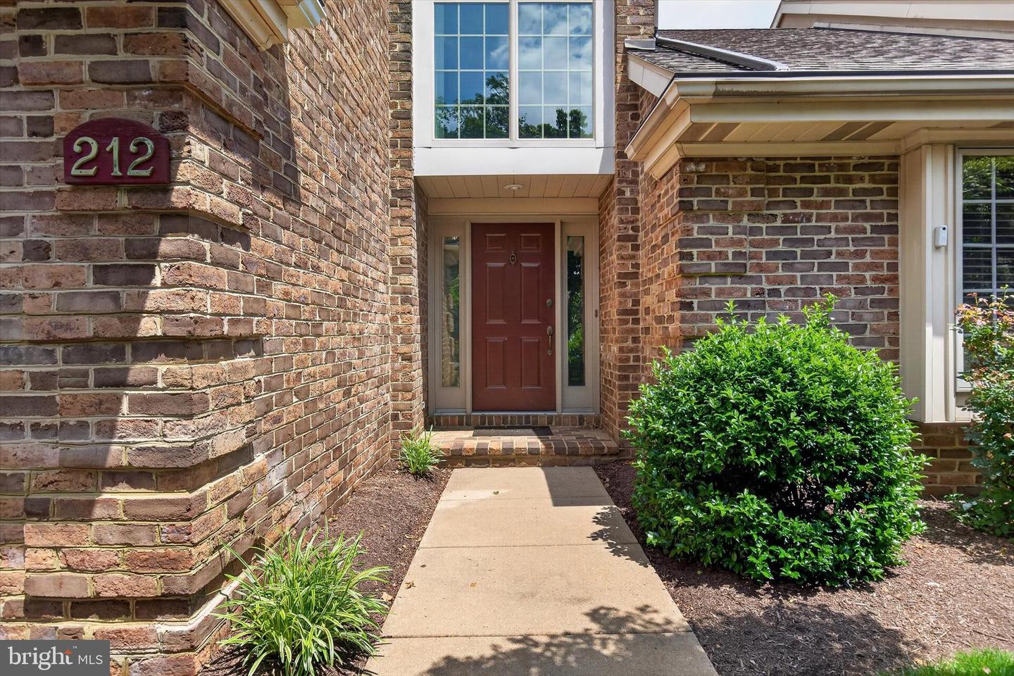 212 Willow Valley Dr — photo