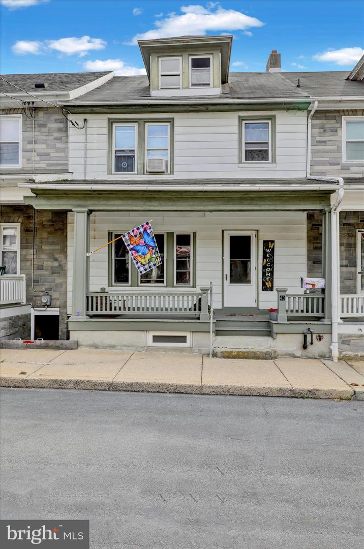 43 E Walnut St — photo