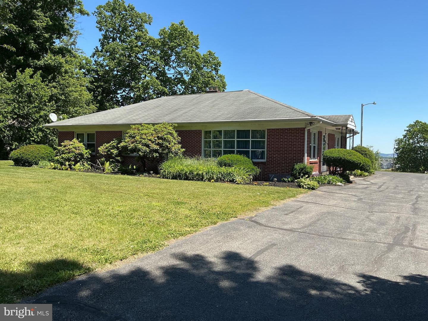 1054 RIDGE ROAD, ELIZABETHTOWN PA 17022 — photo 2