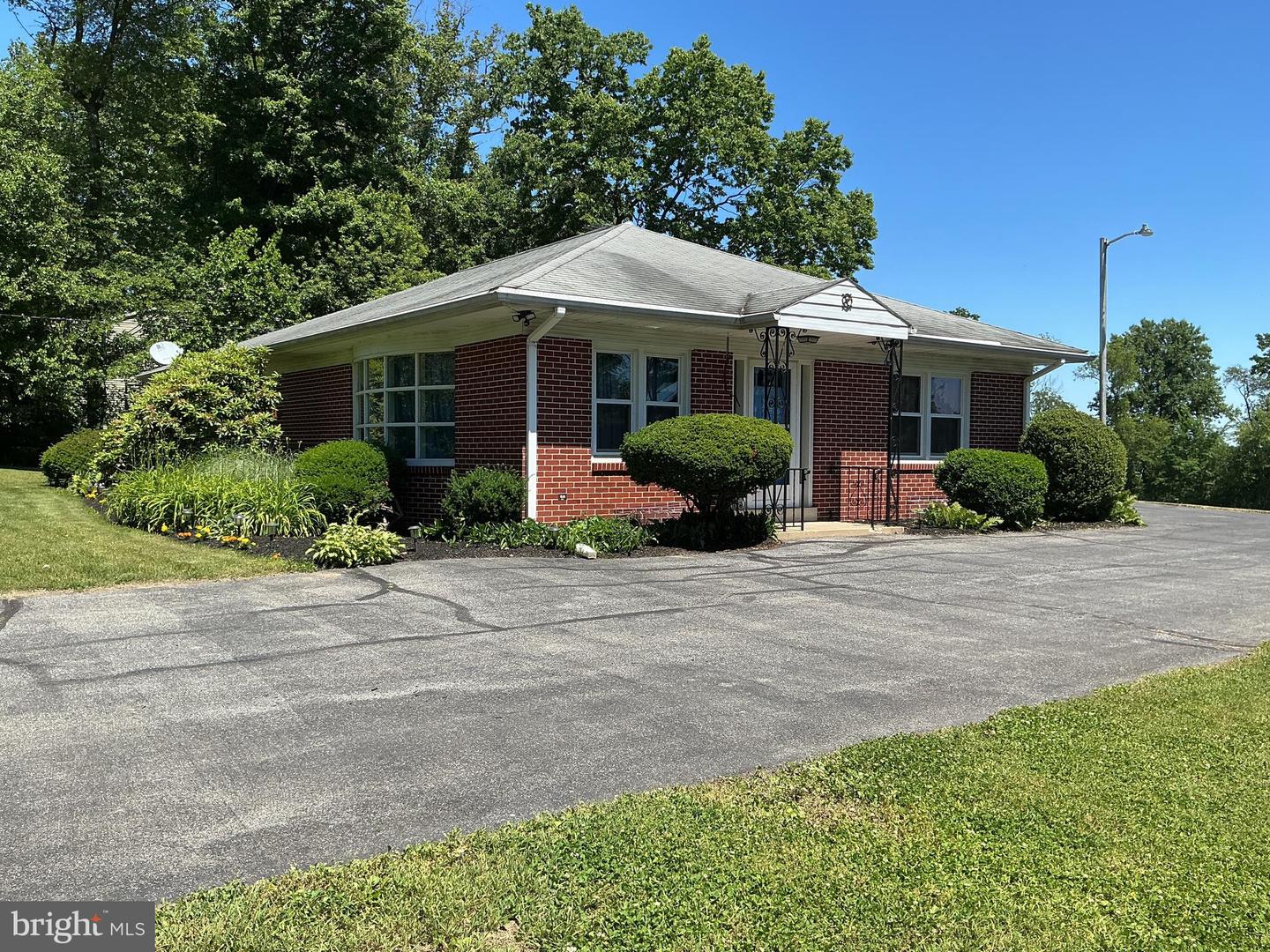 1054 RIDGE ROAD, ELIZABETHTOWN PA 17022 — photo 3