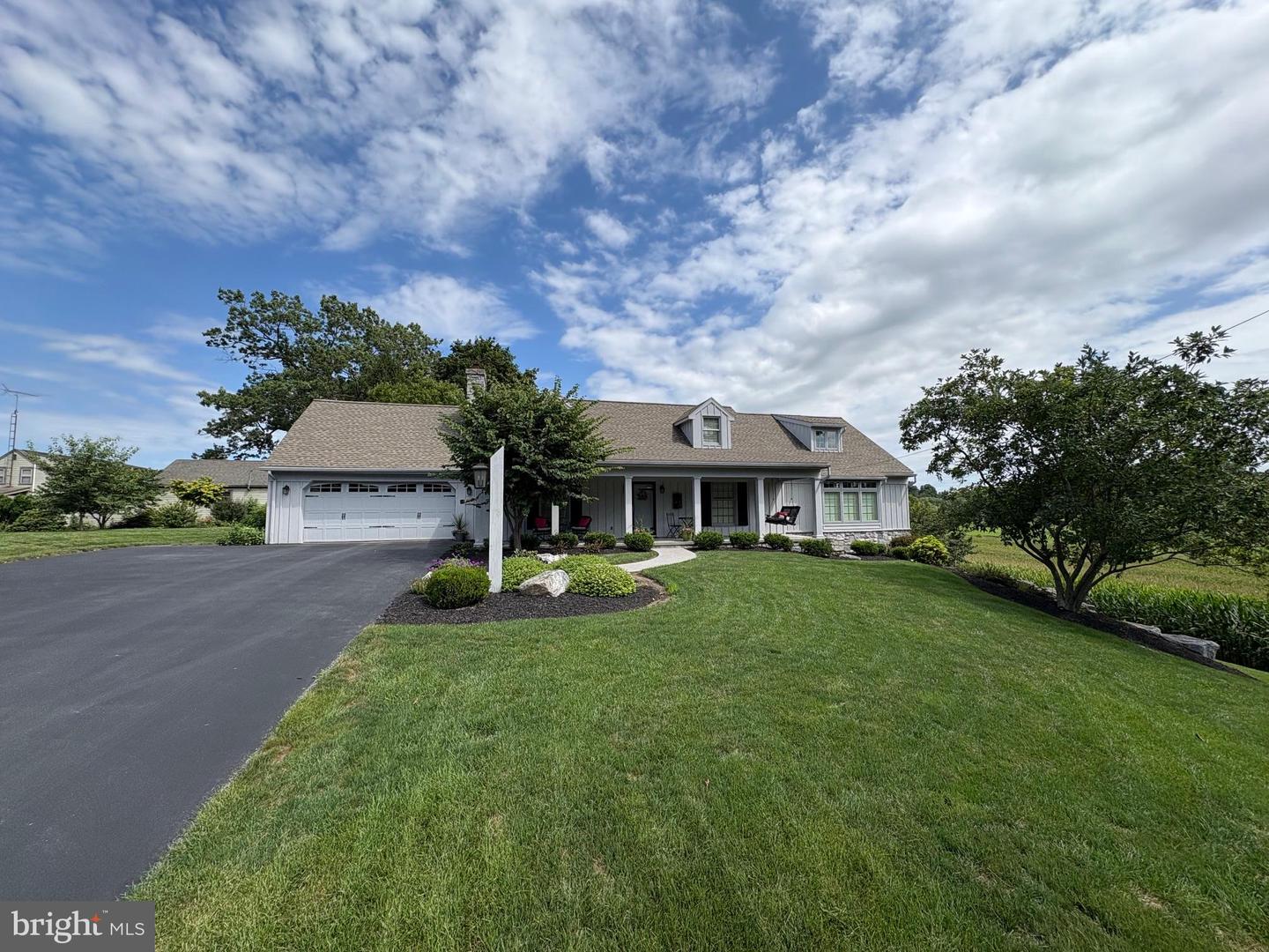 957 Mondale Road, Bird In Hand, PA 17505 — photo 2