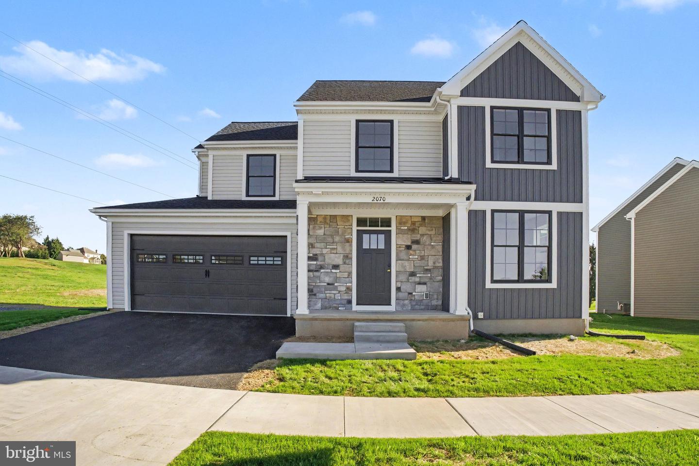 2070 Andrew Ave #Lot 28 — photo