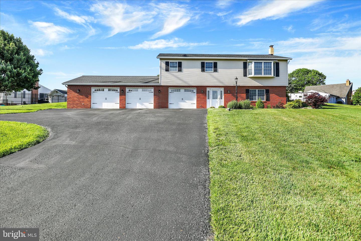 527 RIDGEVIEW ROAD S, ELIZABETHTOWN PA 17022 — photo 2