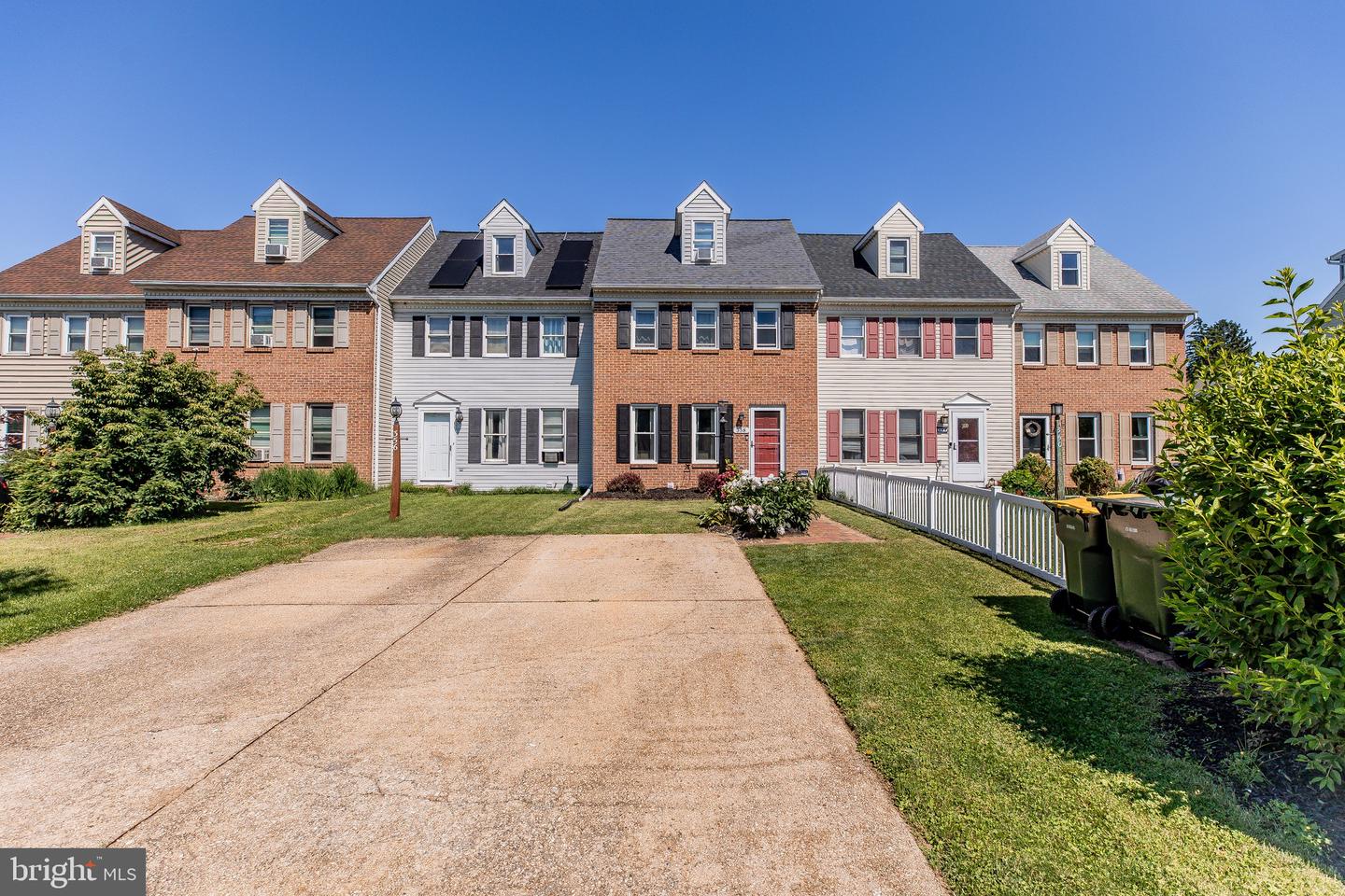 358 CARDINAL ROAD, LITITZ PA 17543 — photo 2