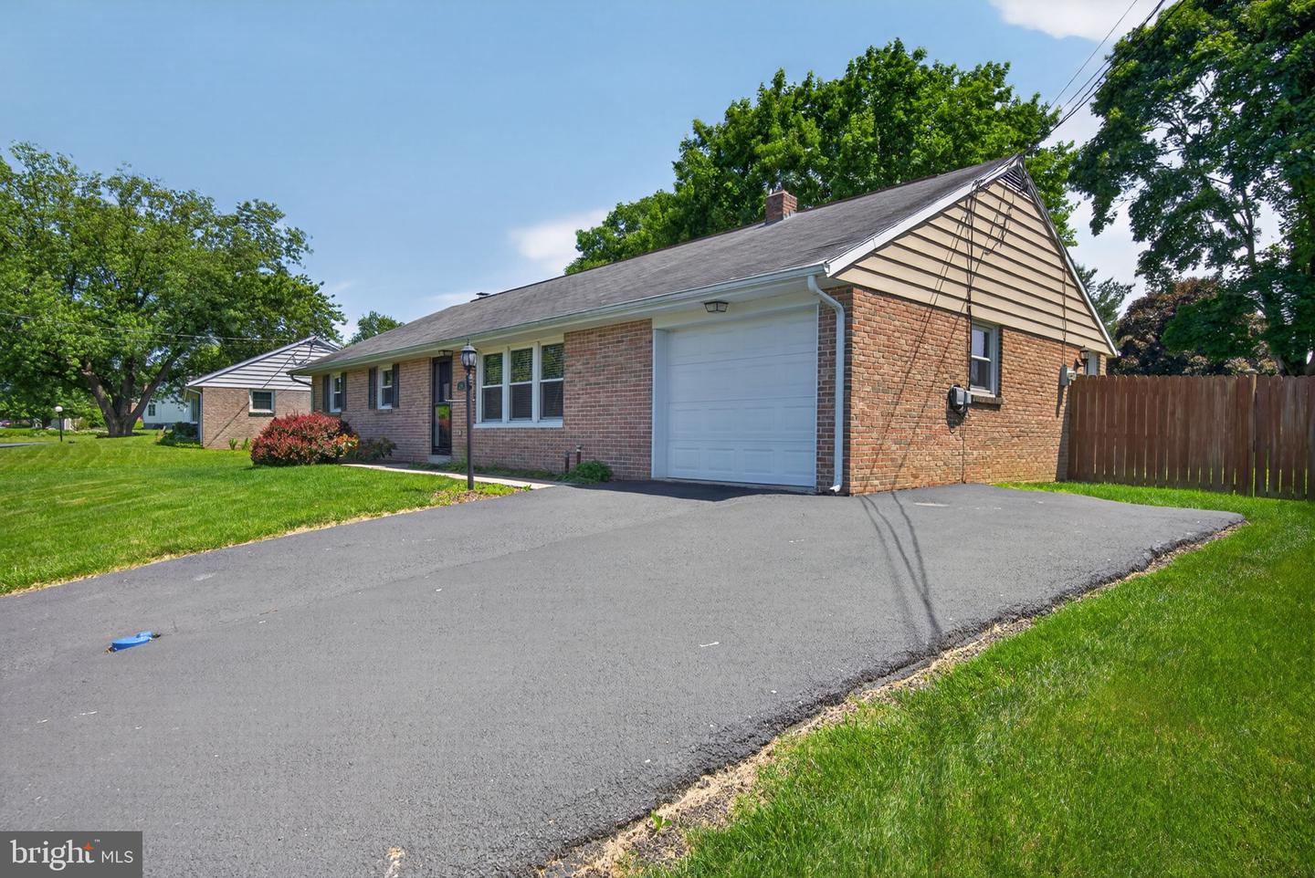 24 Snyder Hill Road, Lititz, PA 17543 — photo 3