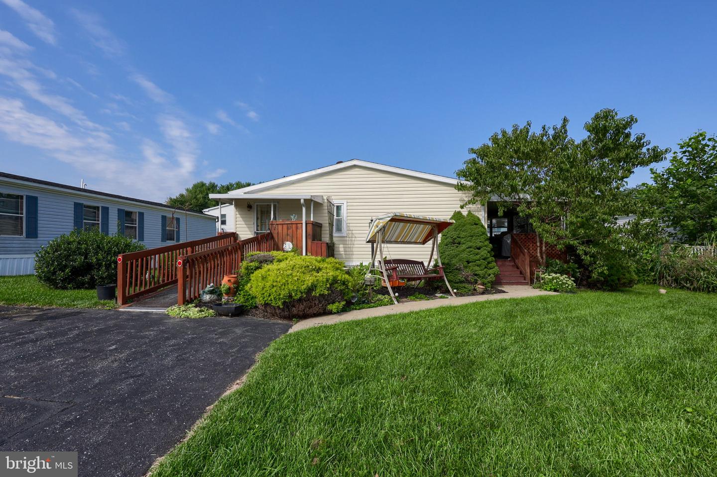 109 Jemfield Ct — photo