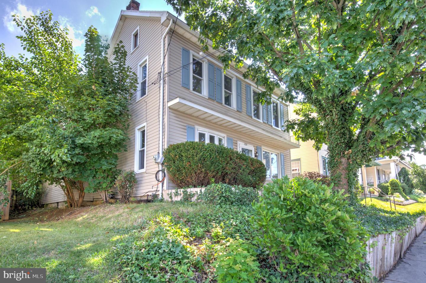 1319 W Main St — photo