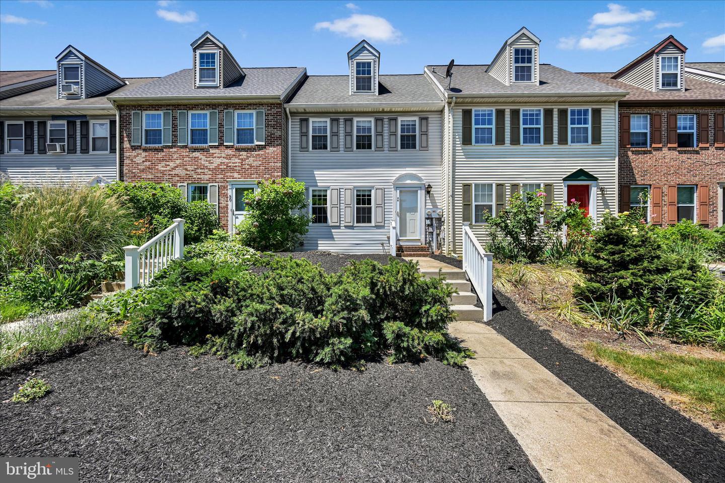 48 Pennwick Drive, Lititz, PA 17543
