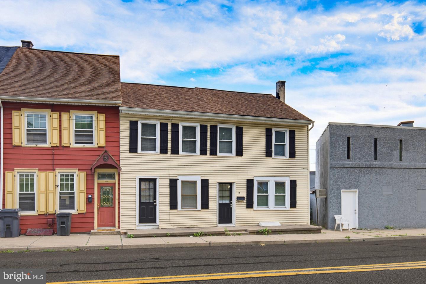 18 Lancaster Ave — photo