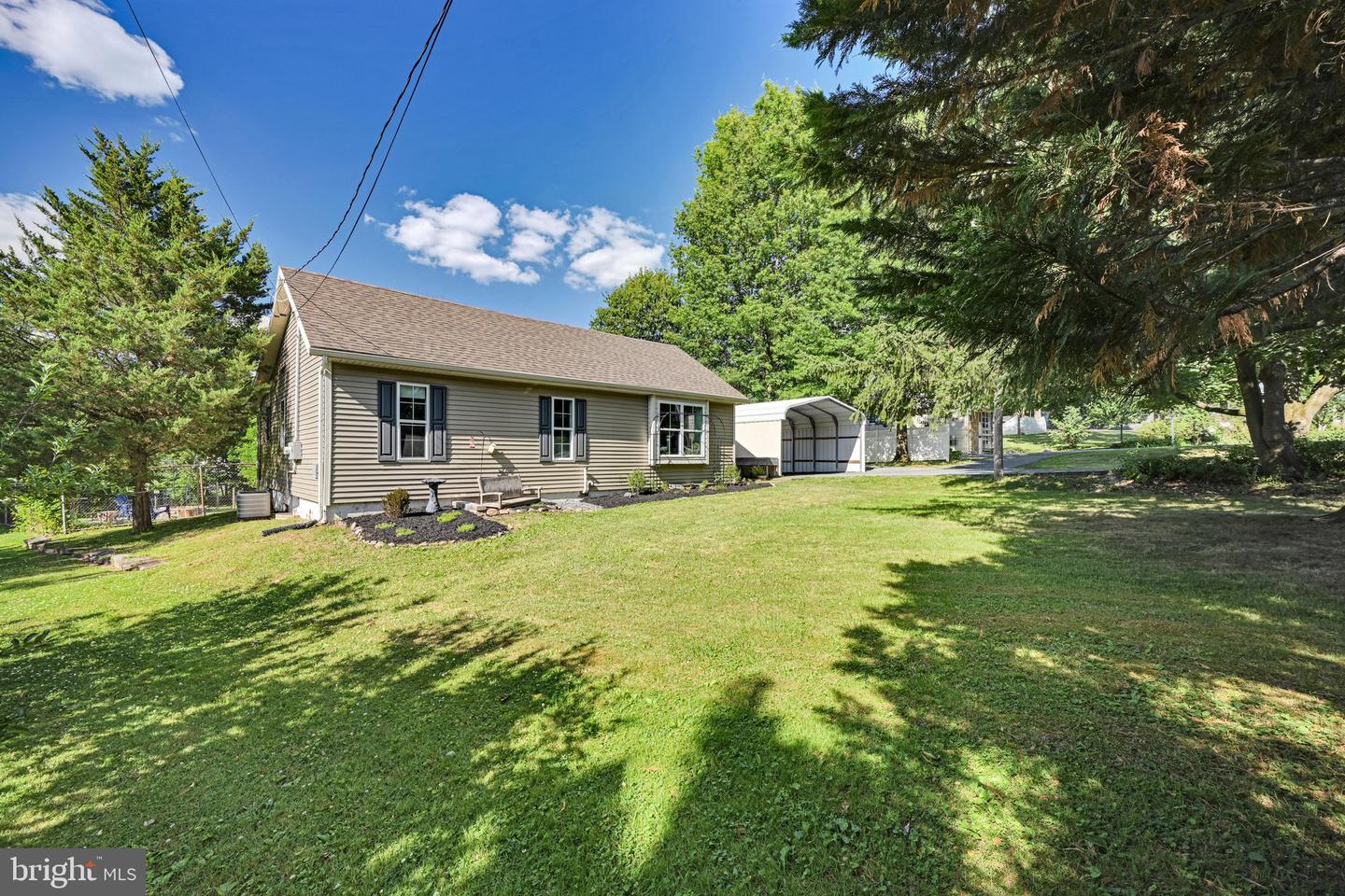 403 W 28th Division Hwy — photo