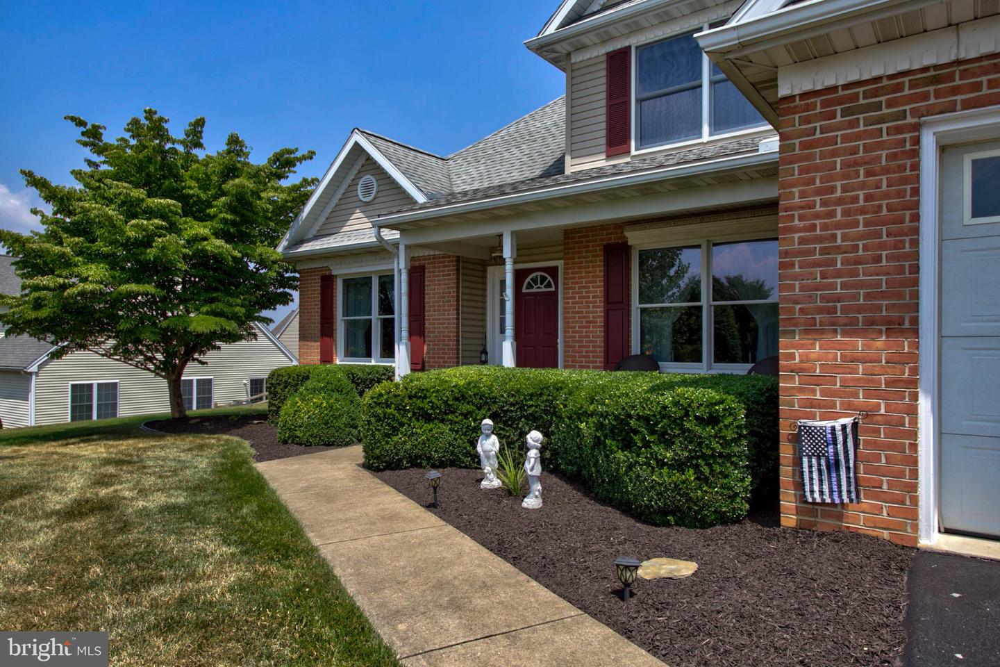 2041 Harrogate Road, Lancaster, PA 17601