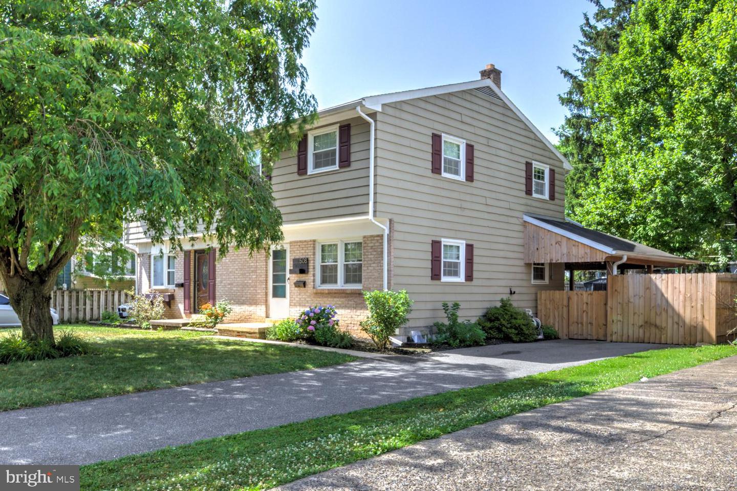 508 SPRING AVENUE, LITITZ PA 17543 — photo 2
