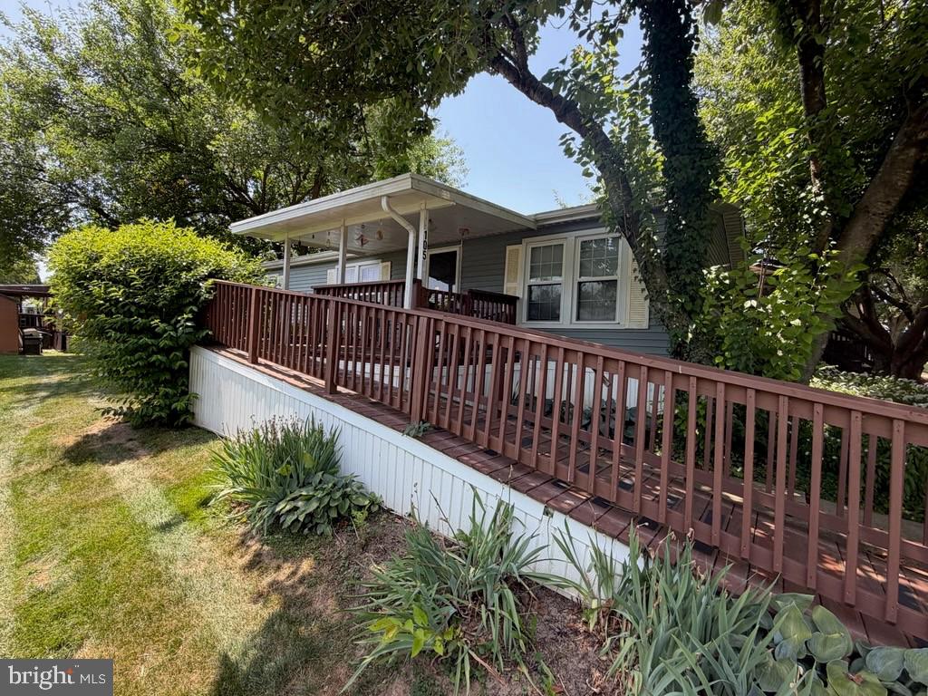 105 Dovefield Dr — photo