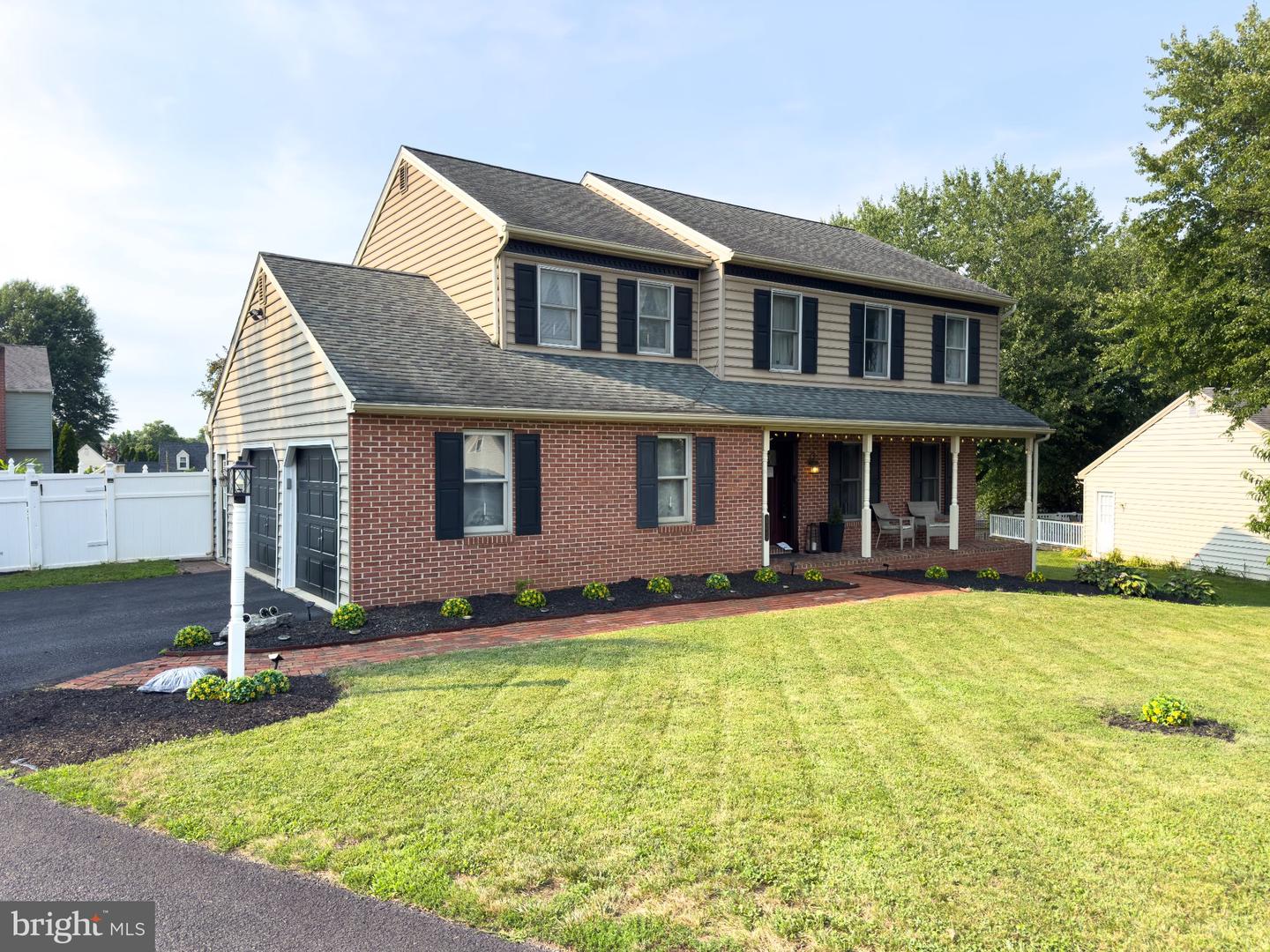 1539 S Jefferson Ct — photo
