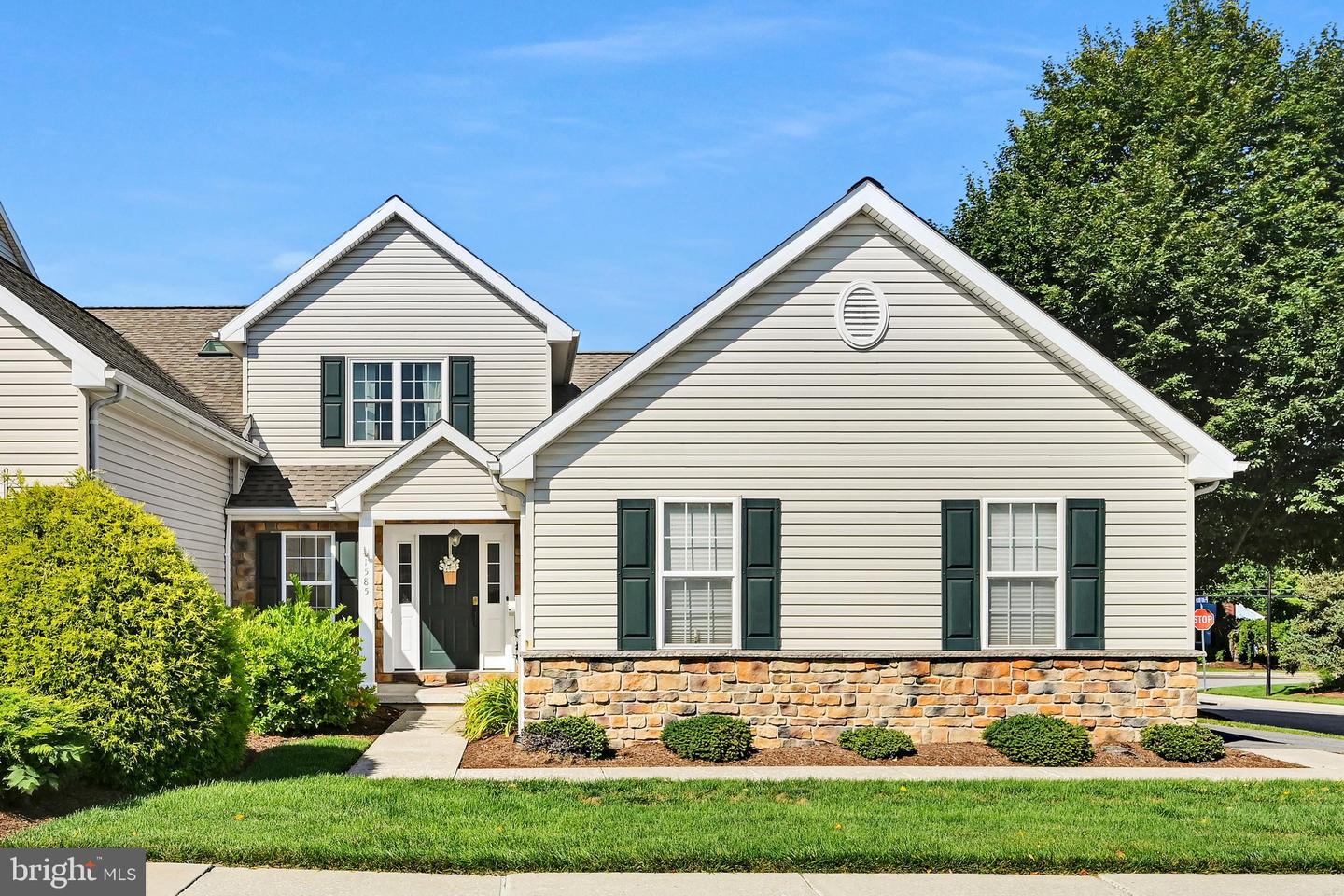 1585 Hickory Run Ct — photo