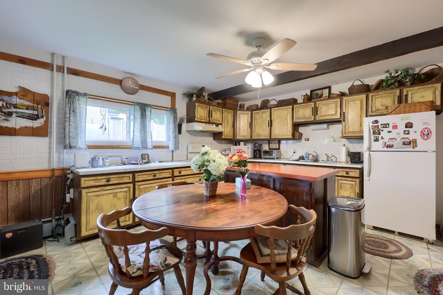 945 Maple Street, Lititz, PA 17543 — photo 3