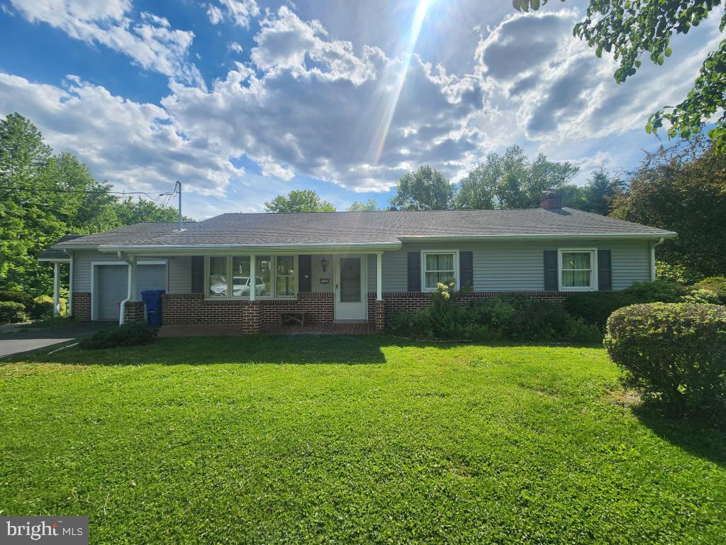2002 Bridge Road, Lancaster, PA 17602