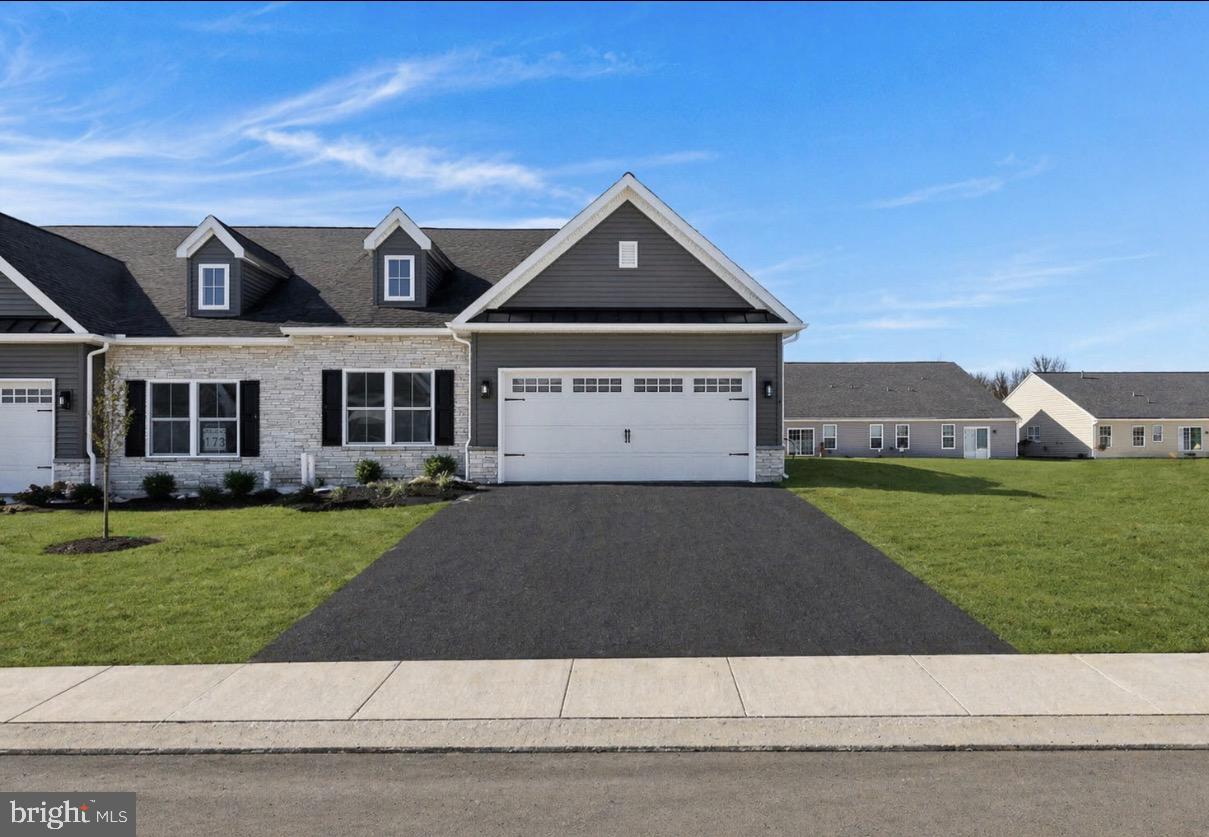 108 Hillard Fld — photo