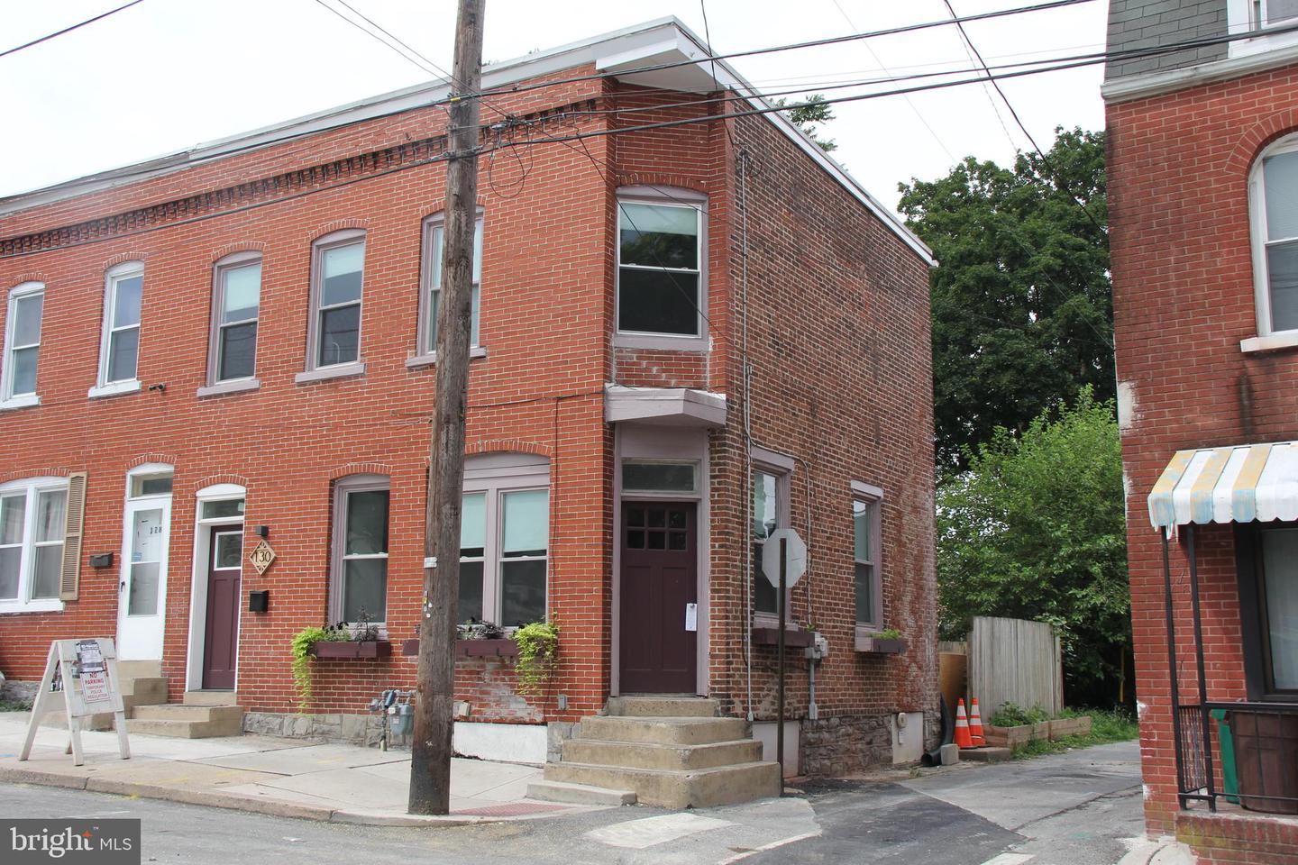 130-132 N Franklin St — photo