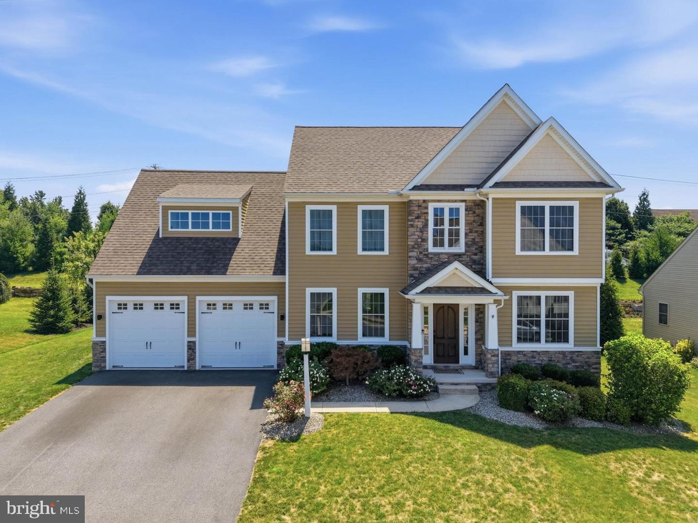 354 Amber Dr — photo