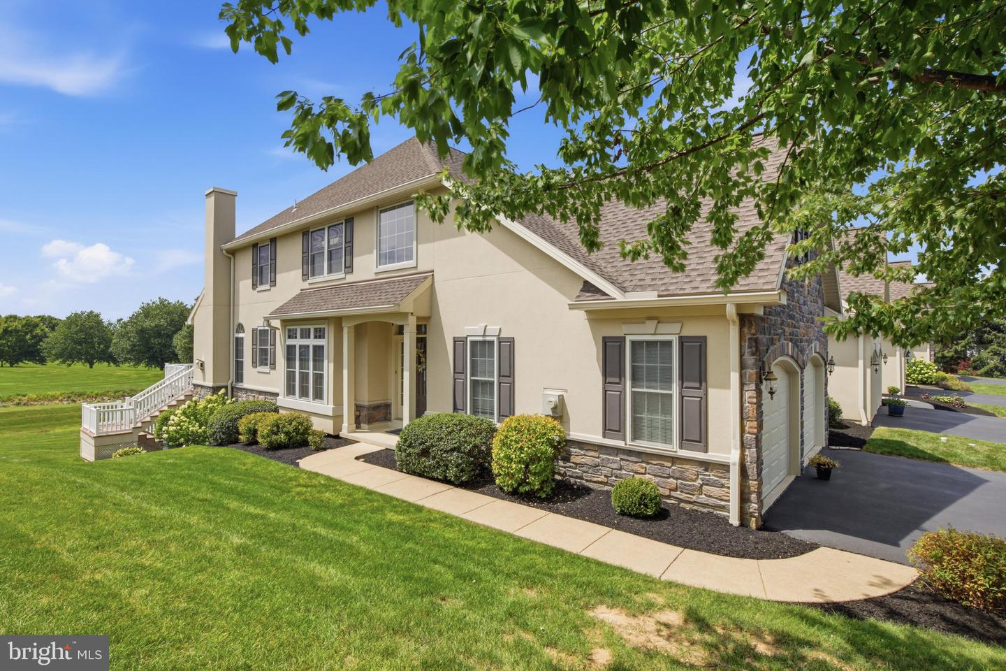 848 Huntington Pl — photo